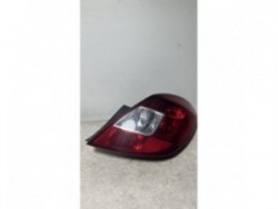 Feu arriere principal droit...