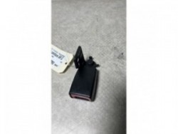 Attache ceinture arriere...