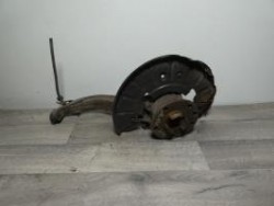 Fusee avant gauche AUDI Q7...