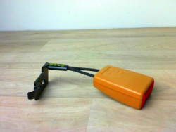 Attache ceinture arriere...