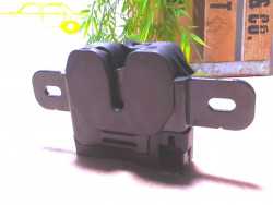 Serrure de coffre VOLVO V...