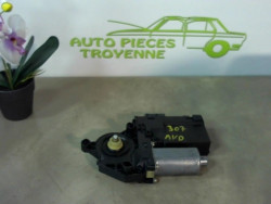 Moteur leve vitre avant...