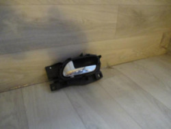 Poignee interieur arriere...