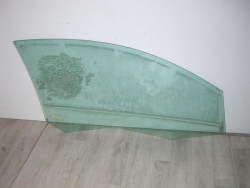 Vitre avant gauche MERCEDES...