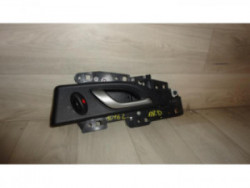 Poignee interieur arriere...